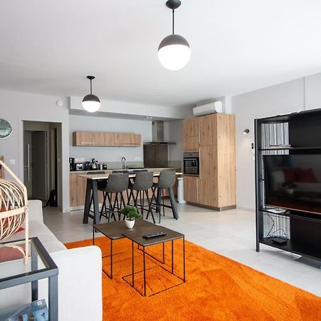 Bella, Jacuzzi Partage & Parking Avec Borne De Recharge Voiture Electrique Apartment Sarlat-la-Caneda Luaran gambar