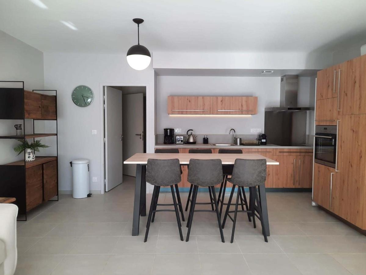 Bella, Jacuzzi Partage & Parking Avec Borne De Recharge Voiture Electrique Apartment Sarlat-la-Caneda Luaran gambar