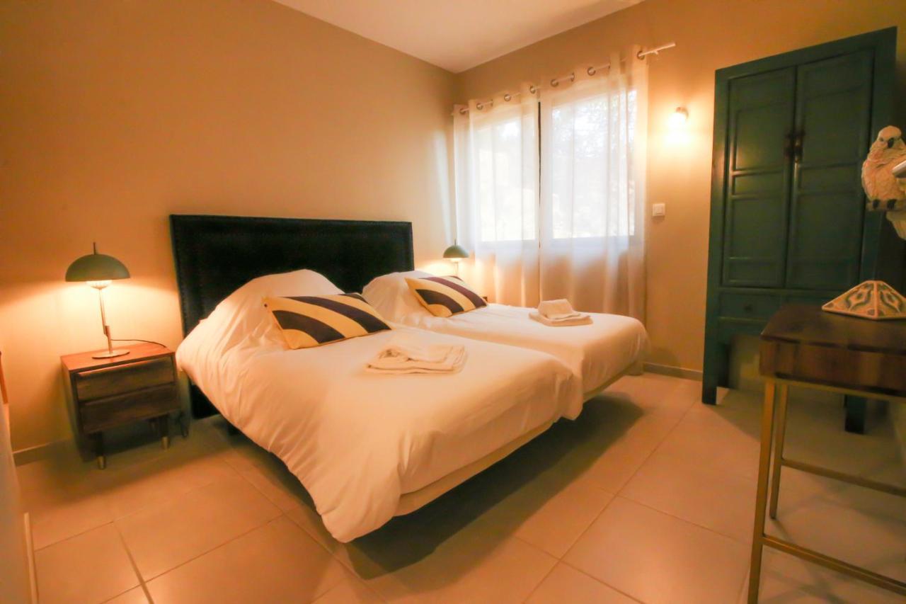 Bella, Jacuzzi Partage & Parking Avec Borne De Recharge Voiture Electrique Apartment Sarlat-la-Caneda Luaran gambar