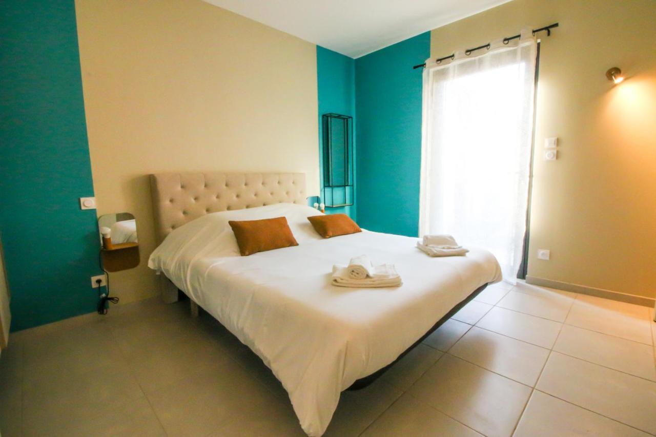 Bella, Jacuzzi Partage & Parking Avec Borne De Recharge Voiture Electrique Apartment Sarlat-la-Caneda Luaran gambar