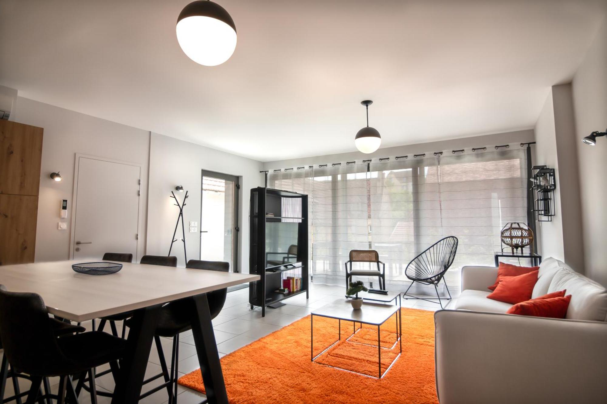 Bella, Jacuzzi Partage & Parking Avec Borne De Recharge Voiture Electrique Apartment Sarlat-la-Caneda Luaran gambar